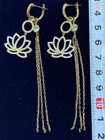 스와로브스키 연꽃 모티브 롱 귀걸이