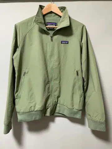 patagonia 배기스 자켓 피스타치오 컬러 M 사이즈