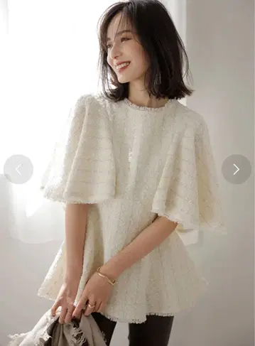 [미사용 새상품] anuans 케이프 디자인 트위드 페플럼 블라우스