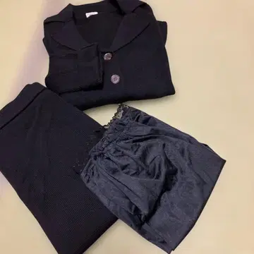 새상품급 FOXEY 블랙 셋업 40