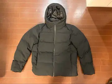 유니클로 심리스 다운 L 사이즈 블랙