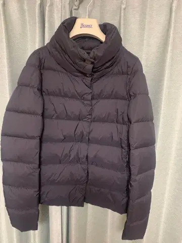 HERNO 네이비 다운 자켓