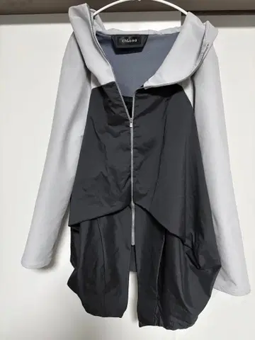 chloma 컴플렉스 후드티