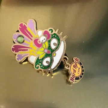 하드 록 카페 핀 배지 헬로키티 오사카 한정판