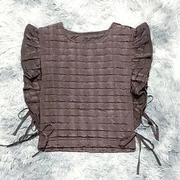 새상품급 PERNA 퀼팅 프릴 베스트