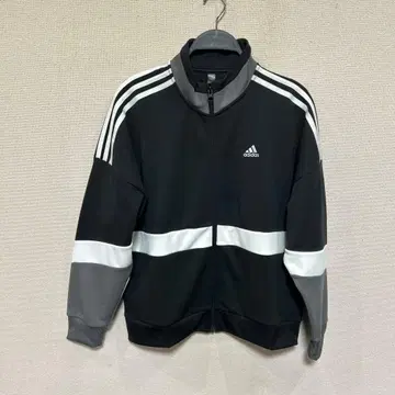 새상품급! 아디다스 트랙 자켓 (저리)