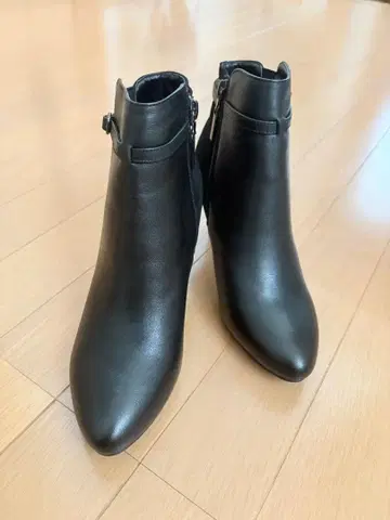 Morello 벨트 포함 숏부츠 블랙 천연 가죽 부티