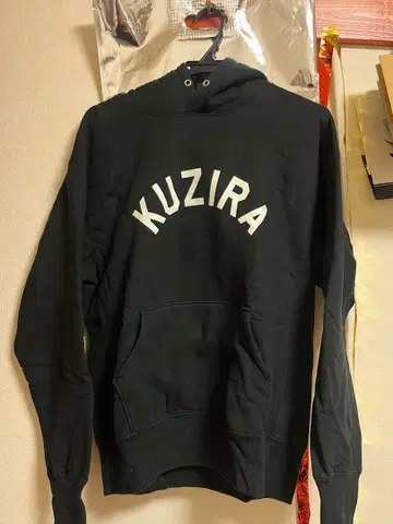 KUZIRA 후드티