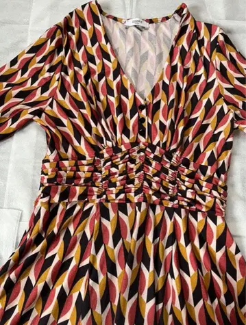 에제리 기하학 패턴 긴팔 원피스