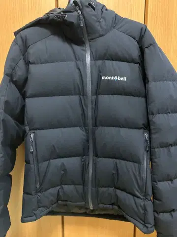 새상품급 montbell 블랙 다운 자켓 M GORE-TEX