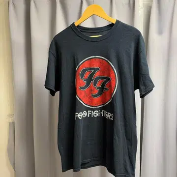 FOO FIGHTERS 로고 블랙 T셔츠