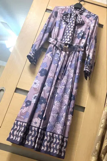 그레이스 콘티넨탈 *36* 퍼플 꽃무늬 원피스