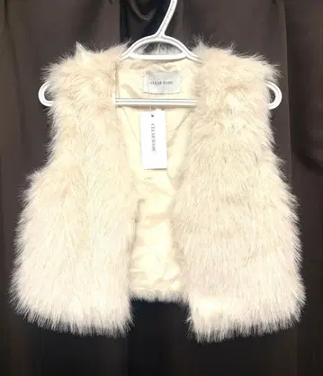 [ 새상품 ] CLEAR BASIC 인조 모피 숏 베스트 택 포함