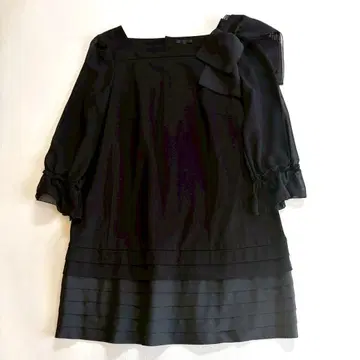 새상품급 투 비 시크 리본 코사지 부착 원피스 42 블랙 쉬폰