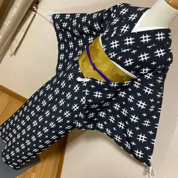 흑먹색에 이가타 카스리 패턴의 세련된 워셔블 기모노