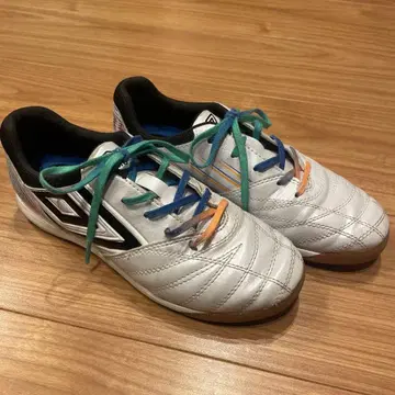 엄브로 풋살화 22cm