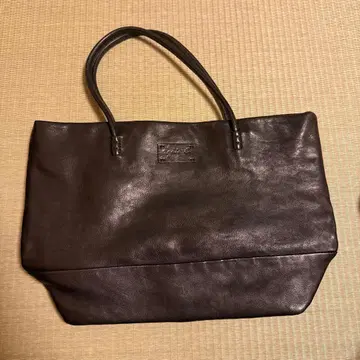 아네스베 다크 브라운 가죽 토트백