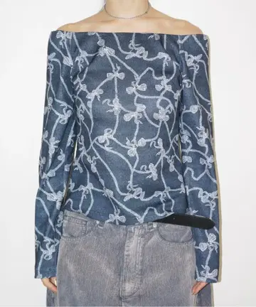 musubore 오프숄더 상의 ( FREE ) 택 포함 미사용 새상품