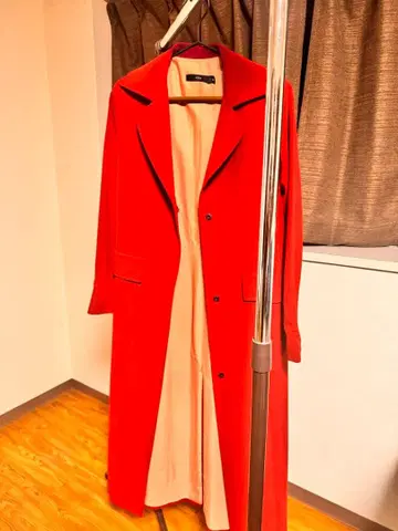 와인 레드 롱 코트