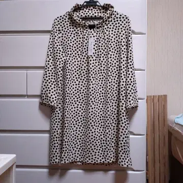 새상품 day to day 7부 소매 튜닉 변형 도트 무늬 사이즈 LL