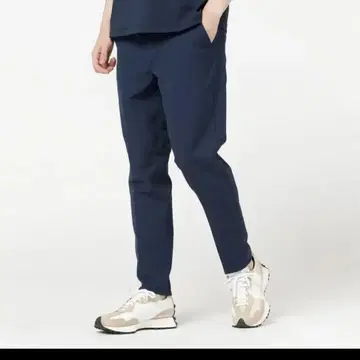 [ 새상품 ] 뉴발란스 THECITY 스키니 팬츠 네이비 M