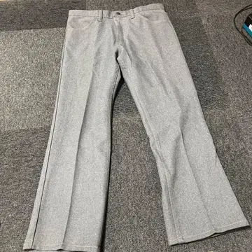 Wrangler 그레이 치노 팬츠 플레어 실루엣