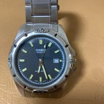 카시오 MTP-1244 블랙 다이얼