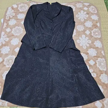 블랙 자켓 스커트 세트 (라메 믹스)