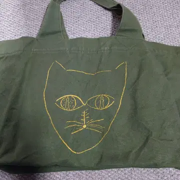 미나 페르호넨 TOKYO SKYTREE 고양이 토트백