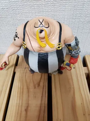 원피스 퀸 피규어 약 20cm