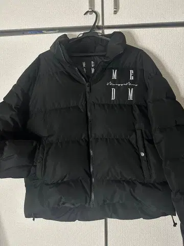 Mr Enjoy Da Money 블랙 다운 자켓