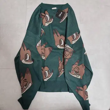 디즈니 주토피아 NICK 오버 사이즈 총무늬 니트