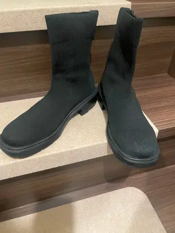 steppi 블랙 니트 부츠