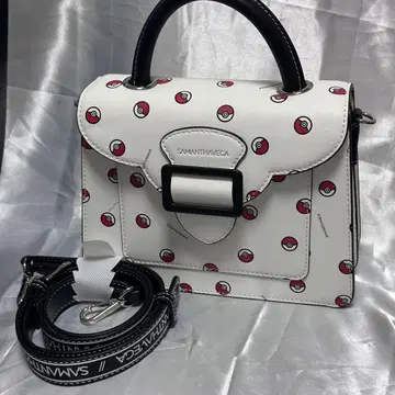 사만사 베가 포켓몬 숄더백