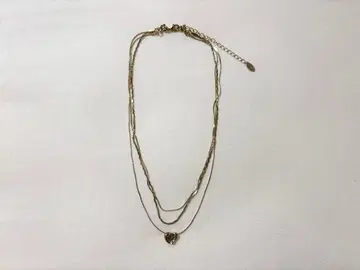 이비츠 하트 3연 목걸이 ( BEAUTY & YOUTH )