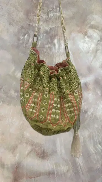 펠리시모 자수 올리브 그린 숄더백