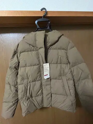 후드 부착 다운 자켓 S 사이즈 브라운