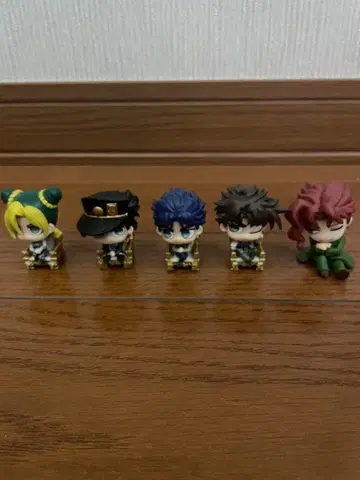 죠죠의 기묘한 모험 미니 피규어 5체 세트