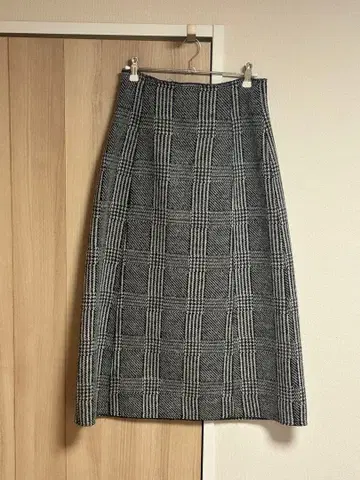 데프레 울 스커트