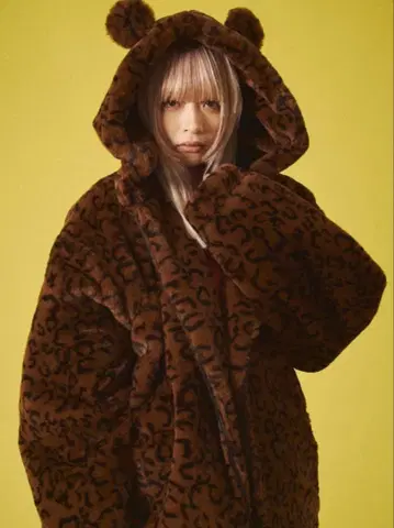 새상품급 GALFY 아자토이 퍼 블루종 레오파드 곰 귀 XL