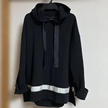 avion 후드 부착 블랙 후드티