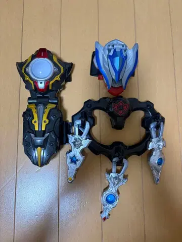 울트라맨 타이가 변신 아이템 세트