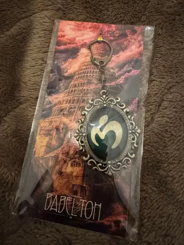 [ 미개봉 새상품 ] 미세스 바벨탑 엠블럼 키링