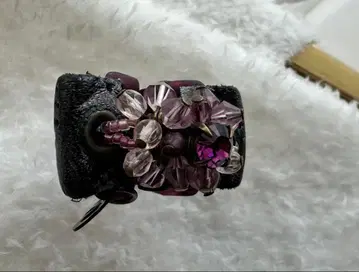 complex Biz 보라색 계열 비즈 장식의 시크한 헤어 클립 중형