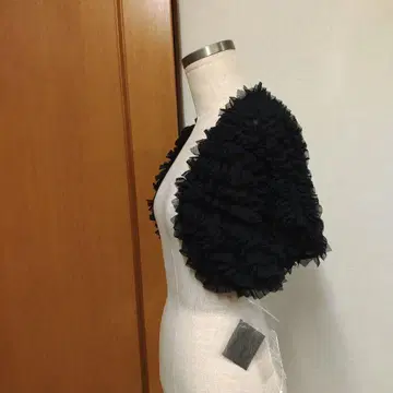 내추럴 뷰티 베이직 프릴 숏 가디건 레이스 볼레로