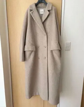 CLANE 베이지 더블 브레스트 코트