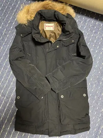 [ 컨디션 최상 ] McGregor 블랙 다운 자켓 M 사이즈