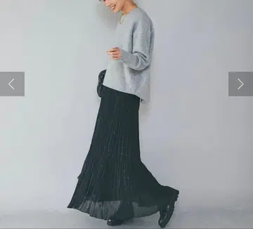 리브 드와 [릴랙스감과 화려함을 겸비한] 반짝이는 플리츠 스커트