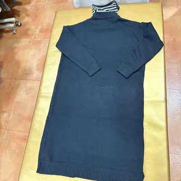 블랙! 스트라이프 터틀넥 원피스