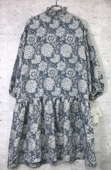 새상품 Deux Amou 하이넥 자카드 꽃무늬 긴팔 원피스